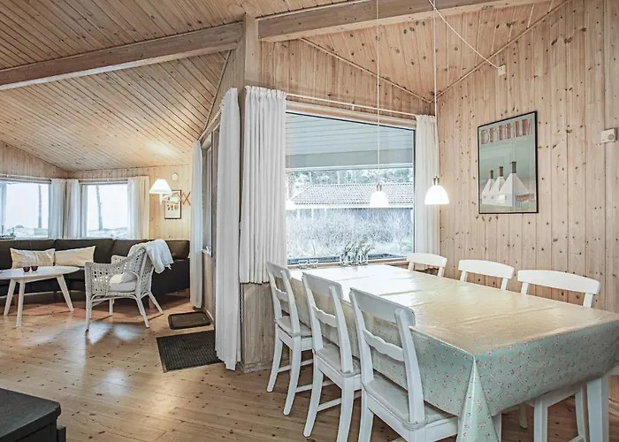 Spaetten Feriehus Neksø